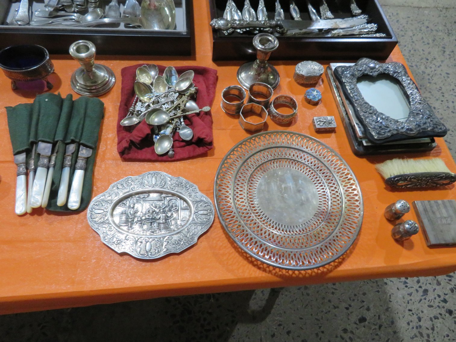 Image for Great Mid-Week Antique and Collectible Sale!