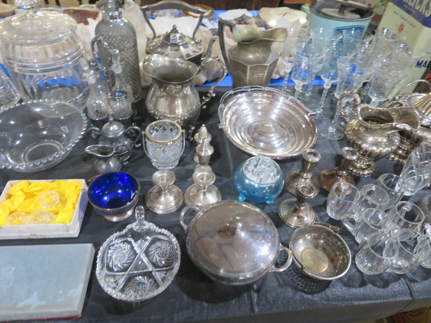 Image for Great Mid-Week Antique and Collectible Sale!