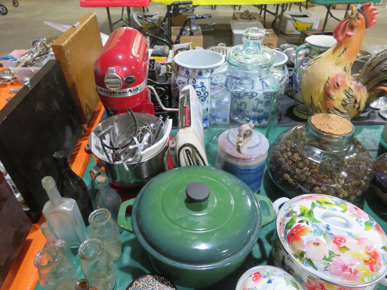 Image for Great Mid-Week Antique and Collectible Sale!