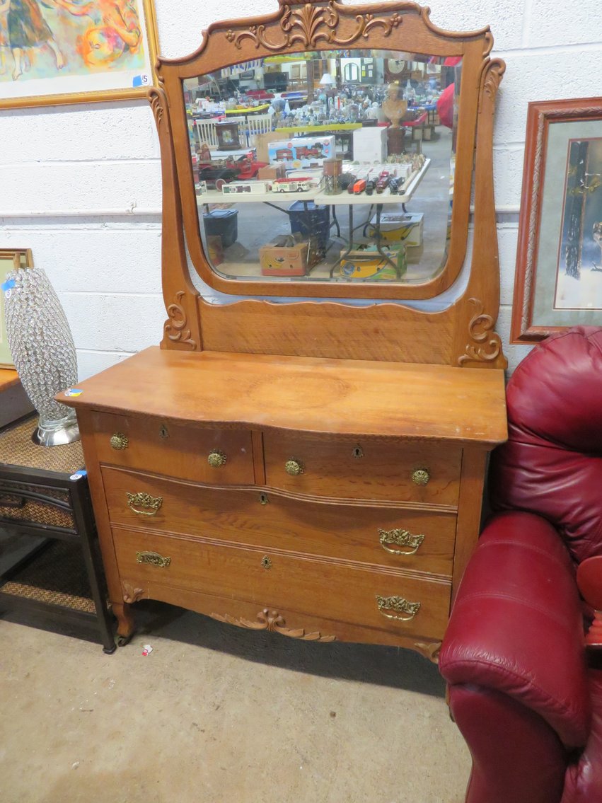Image for Great Mid-Week Antique and Collectible Sale!
