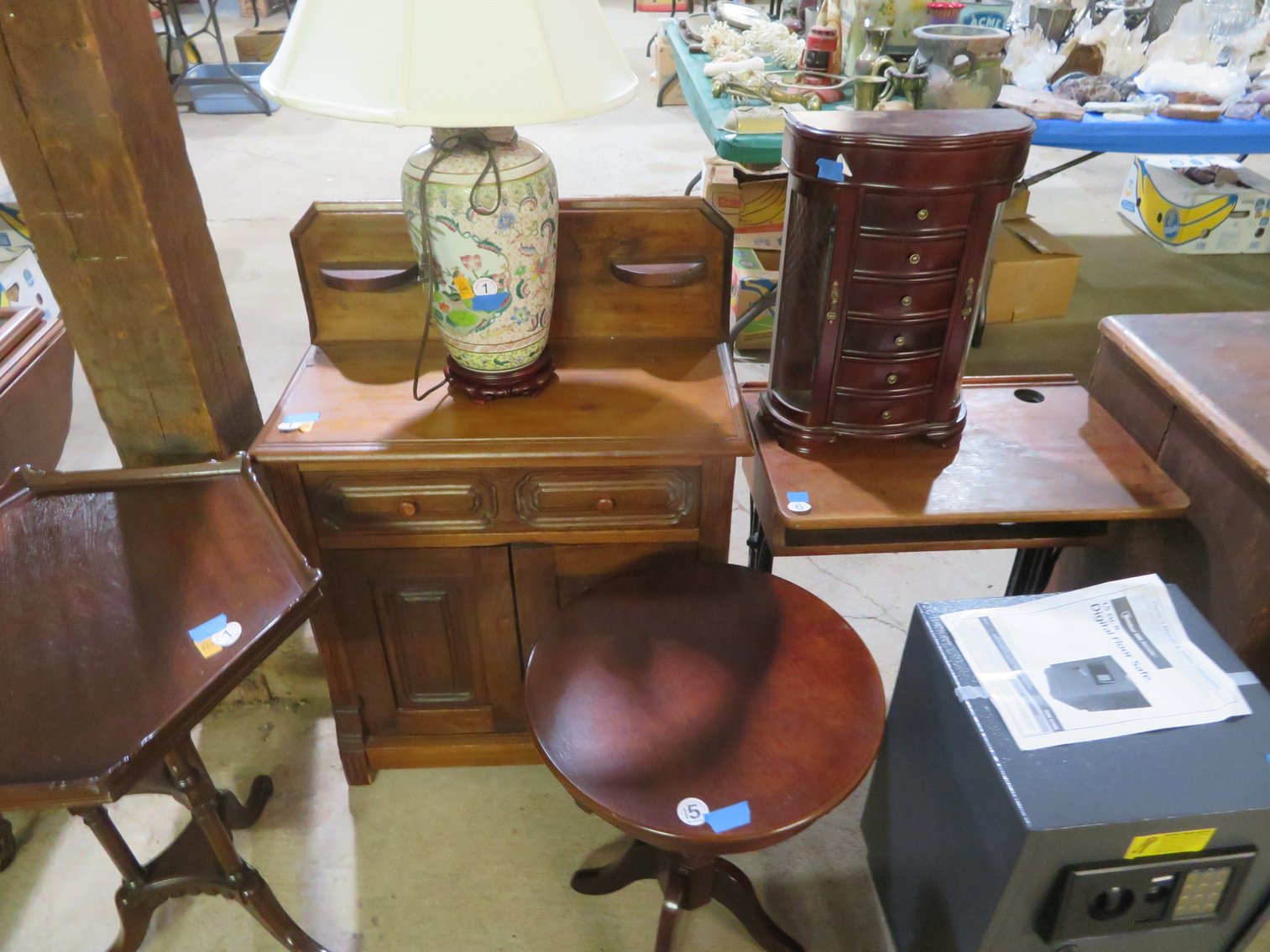 Image for Great Mid-Week Antique and Collectible Sale!