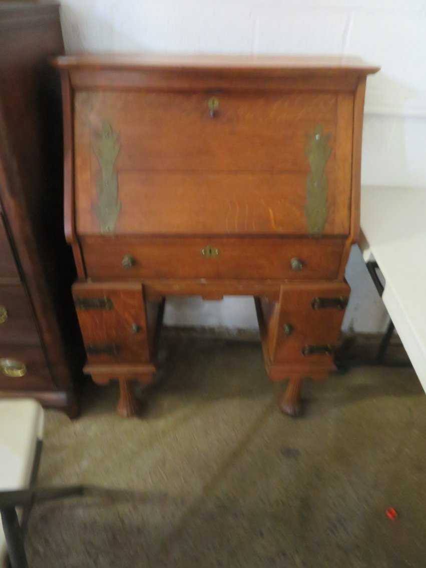 Image for Great Mid-Week Antique and Collectible Sale!