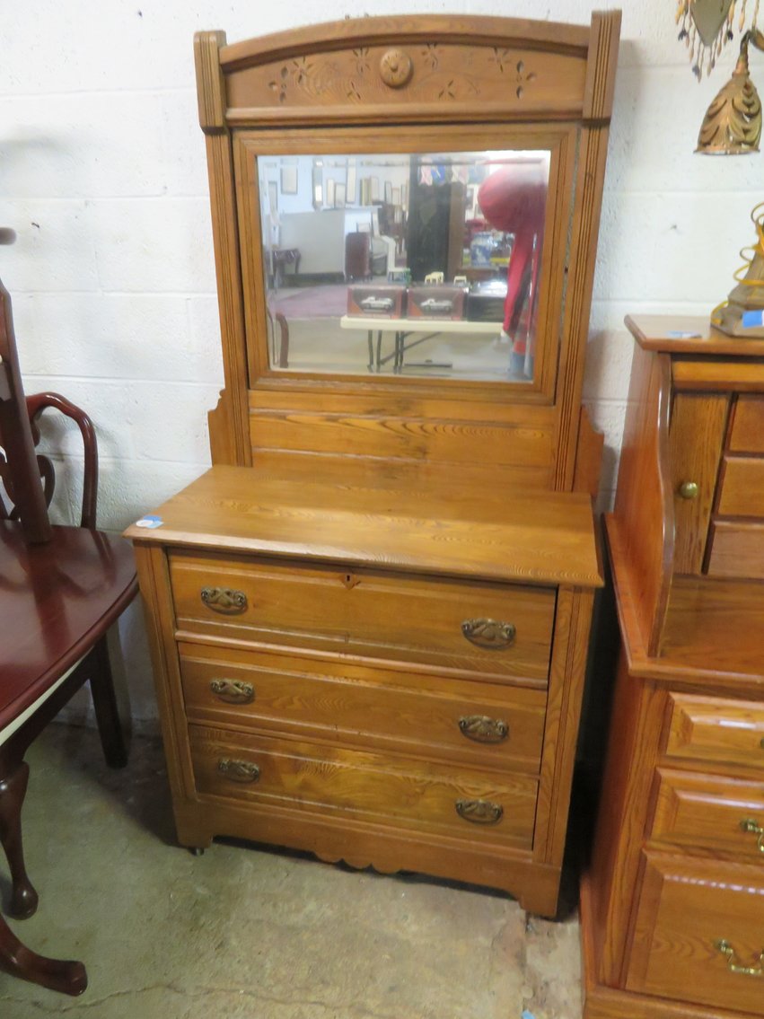 Image for Great Mid-Week Antique and Collectible Sale!