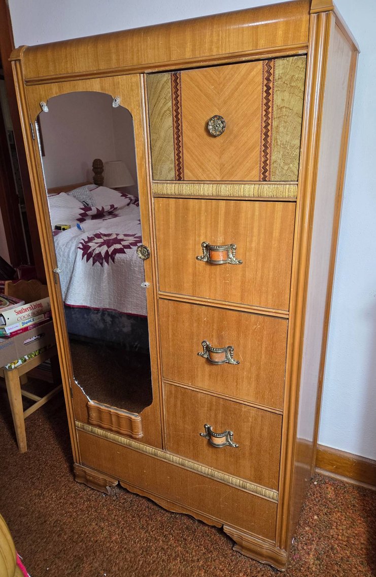 Image for Estate of Lena Bess - Covington, VA