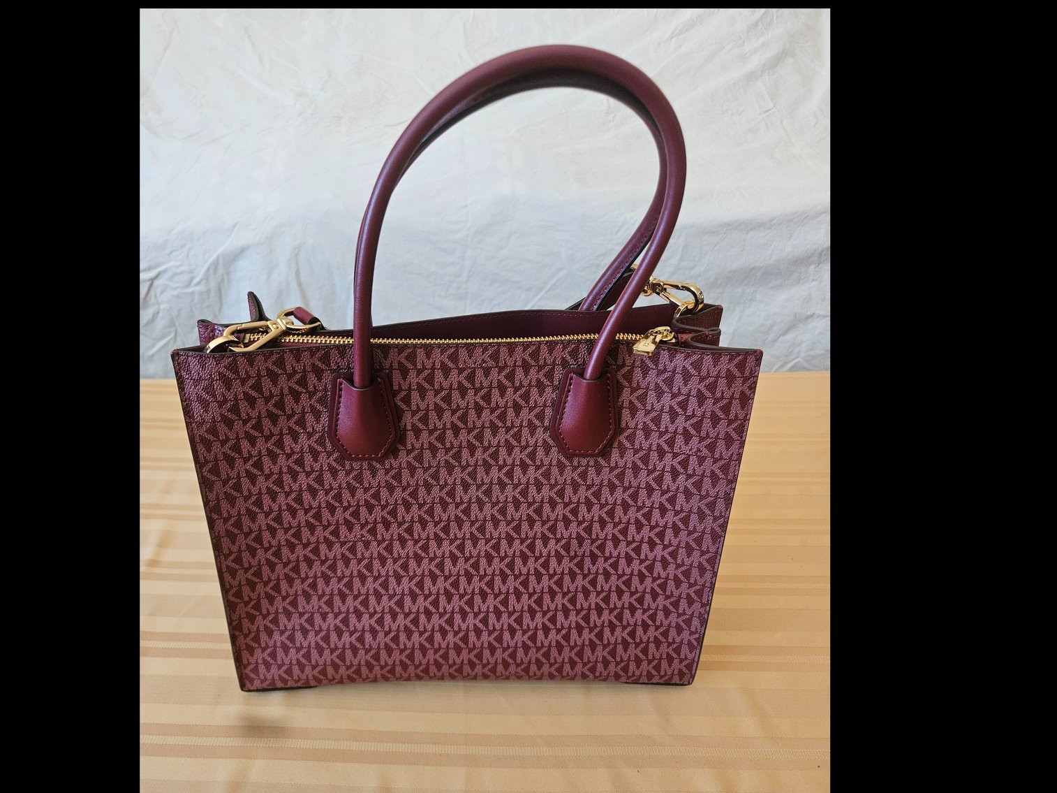 Image for Sold! Luxury Jewelry & Designer Handbag Estate Auction (Realized $8,194.90)