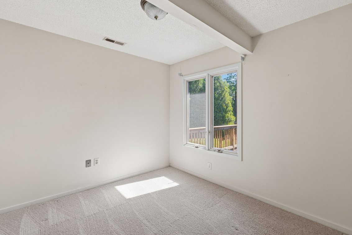 Image for Henrico Single-Level End-Unit Townhome Real Estate Auction | 12308 California Dr | Opening Bid Only $250,000