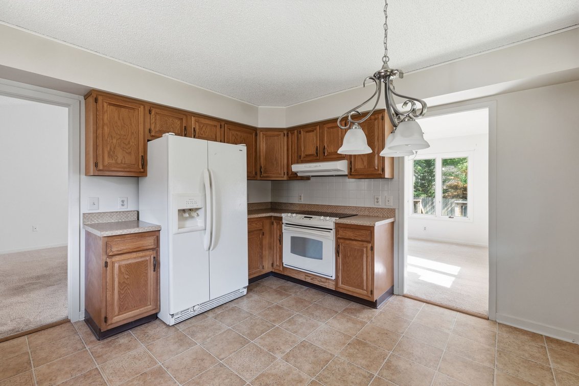 Image for Henrico Single-Level End-Unit Townhome Real Estate Auction | 12308 California Dr | Opening Bid Only $250,000