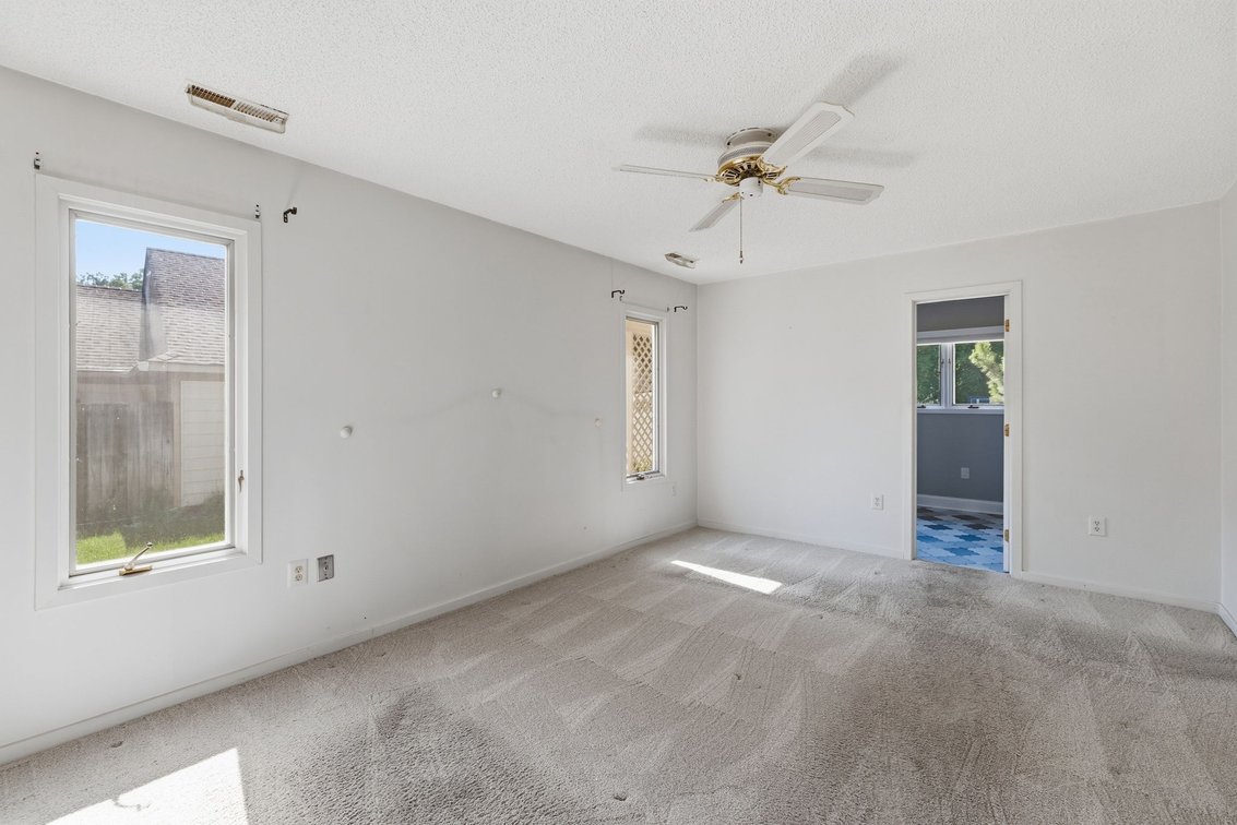 Image for Henrico Single-Level End-Unit Townhome Real Estate Auction | 12308 California Dr | Opening Bid Only $250,000