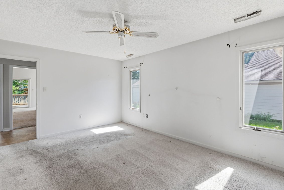 Image for Henrico Single-Level End-Unit Townhome Real Estate Auction | 12308 California Dr | Opening Bid Only $250,000