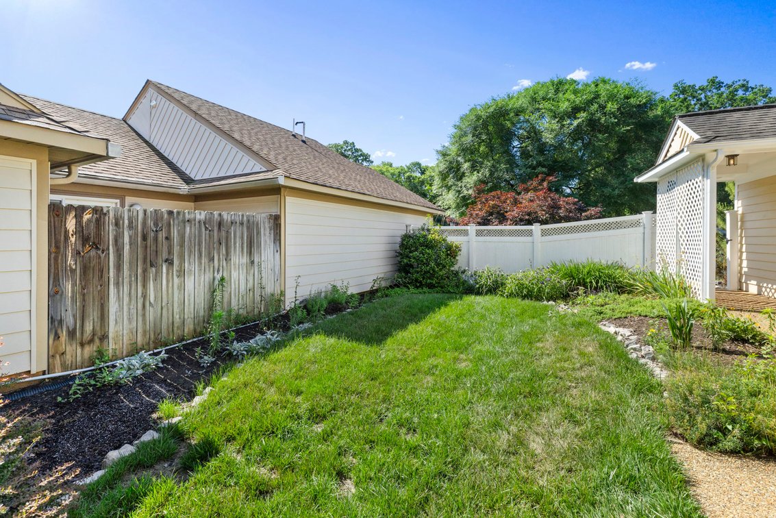Image for Henrico Single-Level End-Unit Townhome Real Estate Auction | 12308 California Dr | Opening Bid Only $250,000