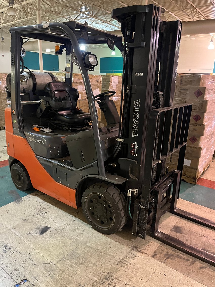 Image for St Albans, WV – Warehouse Liquidation Auction! Toyota Fork Lifts, Warehouse Carts, Pallets of Merchandise, and More!