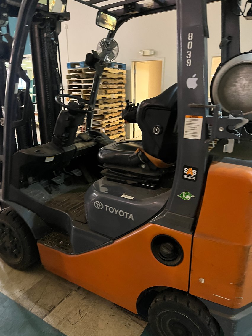 Image for St Albans, WV – Warehouse Liquidation Auction! Toyota Fork Lifts, Warehouse Carts, Pallets of Merchandise, and More!