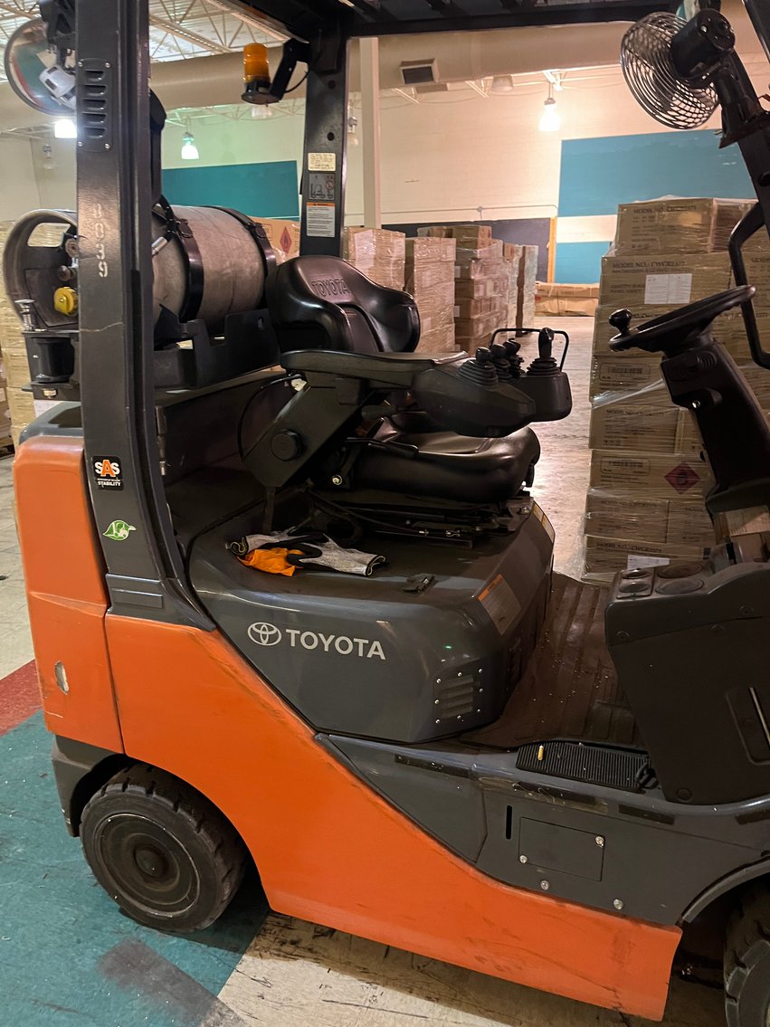 Image for St Albans, WV – Warehouse Liquidation Auction! Toyota Fork Lifts, Warehouse Carts, Pallets of Merchandise, and More!