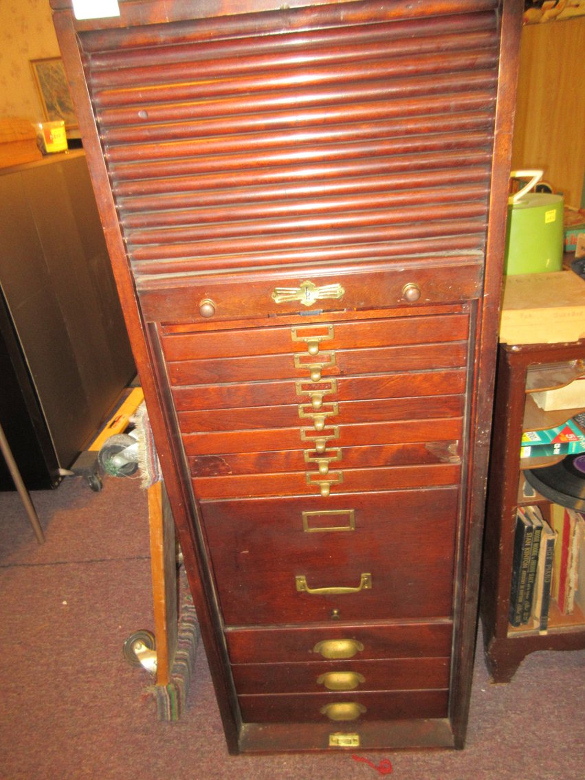 Image for Canonsburg, PA – Store Closing Auction! Tri-State Antiques: Glassware, Furniture, Framed Prints, Collectibles, and More!