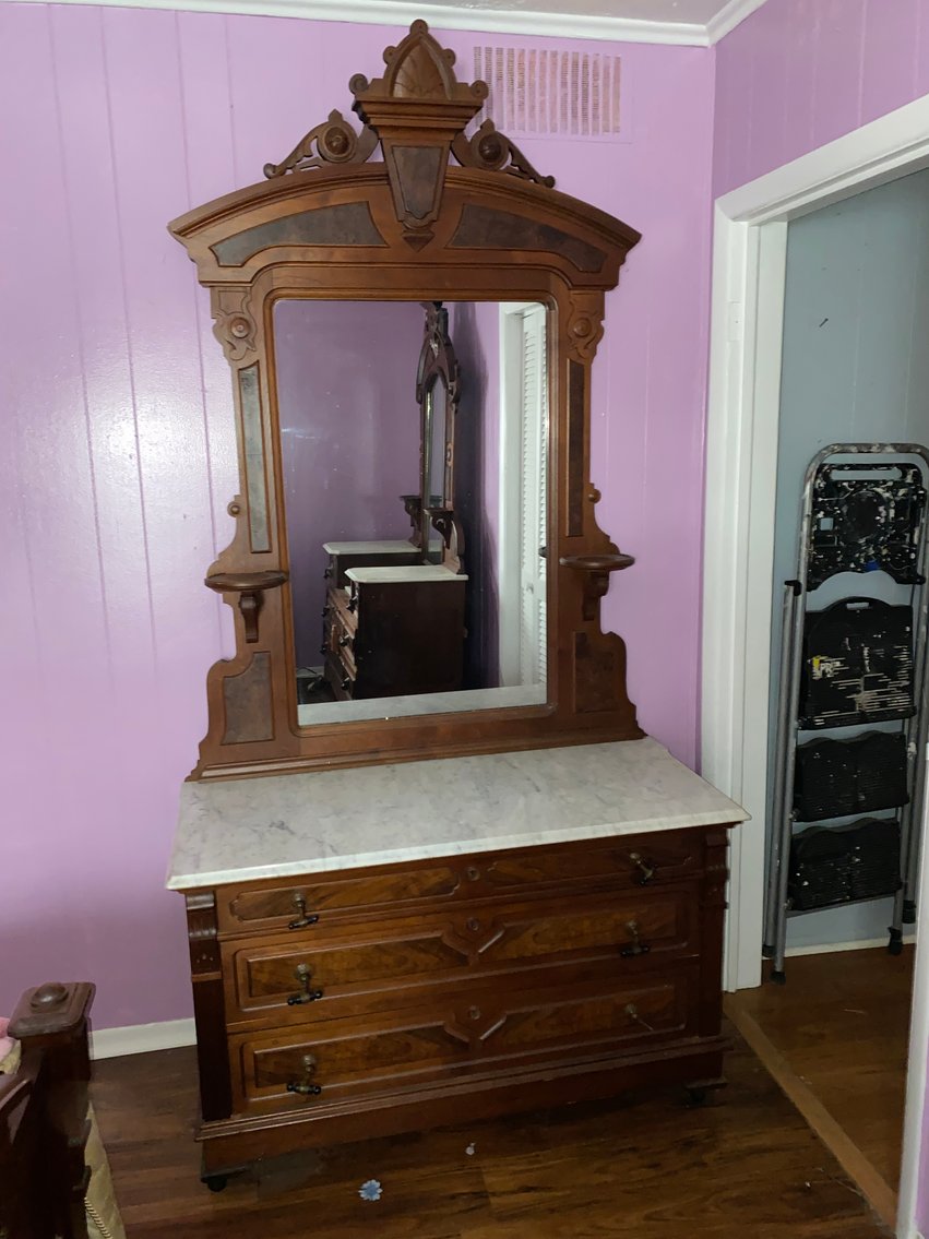 Image for Oak Hill, WV -- Willard Lee Ball Estate: Beautiful Glassware, China, Antique Furniture, and Household Items