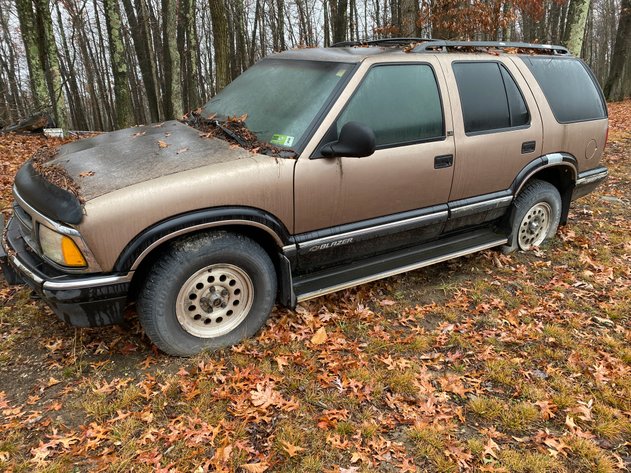 Image for Masontown, WV – ’06 Ford 500 W/Low Miles, Lawn Tractors, Antiques, Household Goods, Pyrex and More!