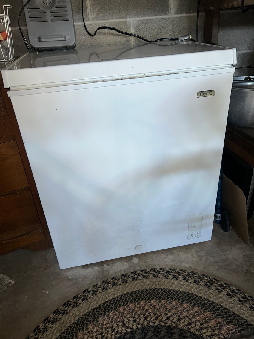 Image for Washington, PA -- Large Estate Auction Featuring Firearms, Antiques, Fine Glassware, Artwork, & Household Contents (Nearly 500 Lots!)