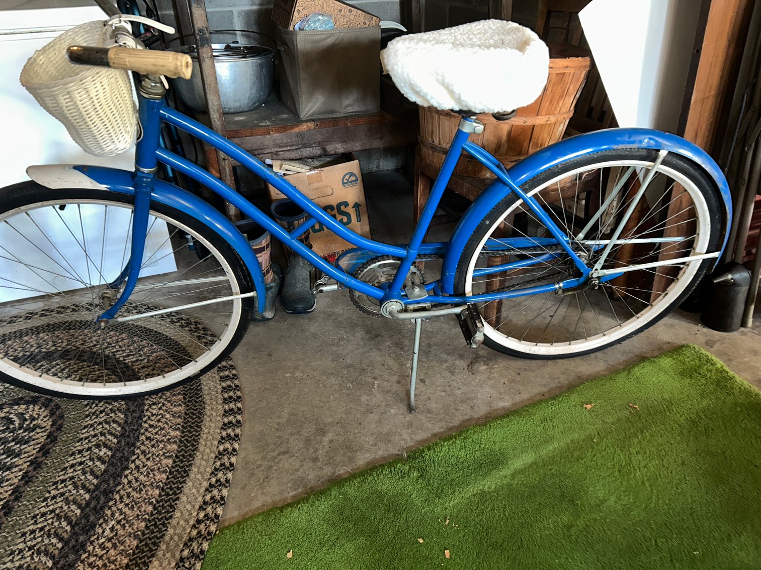 Image for Washington, PA -- Large Estate Auction Featuring Firearms, Antiques, Fine Glassware, Artwork, & Household Contents (Nearly 500 Lots!)