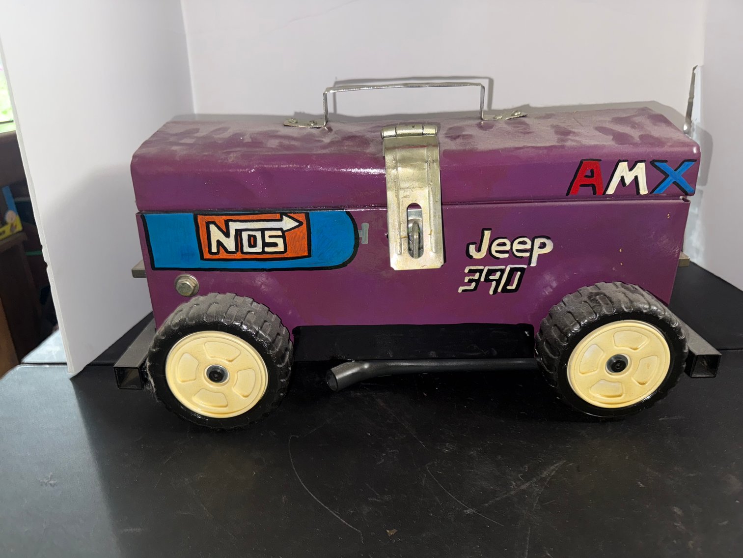 Image for Hurricane, WV – Glassware, Antiques, Clocks, Lamps, Diecast Cars, Model Planes, Model Boats, Artwork and More!