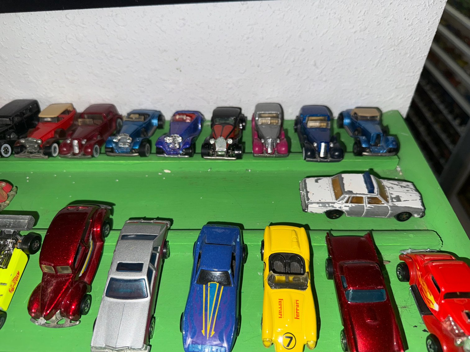 Image for Hurricane, WV – Glassware, Antiques, Clocks, Lamps, Diecast Cars, Model Planes, Model Boats, Artwork and More!