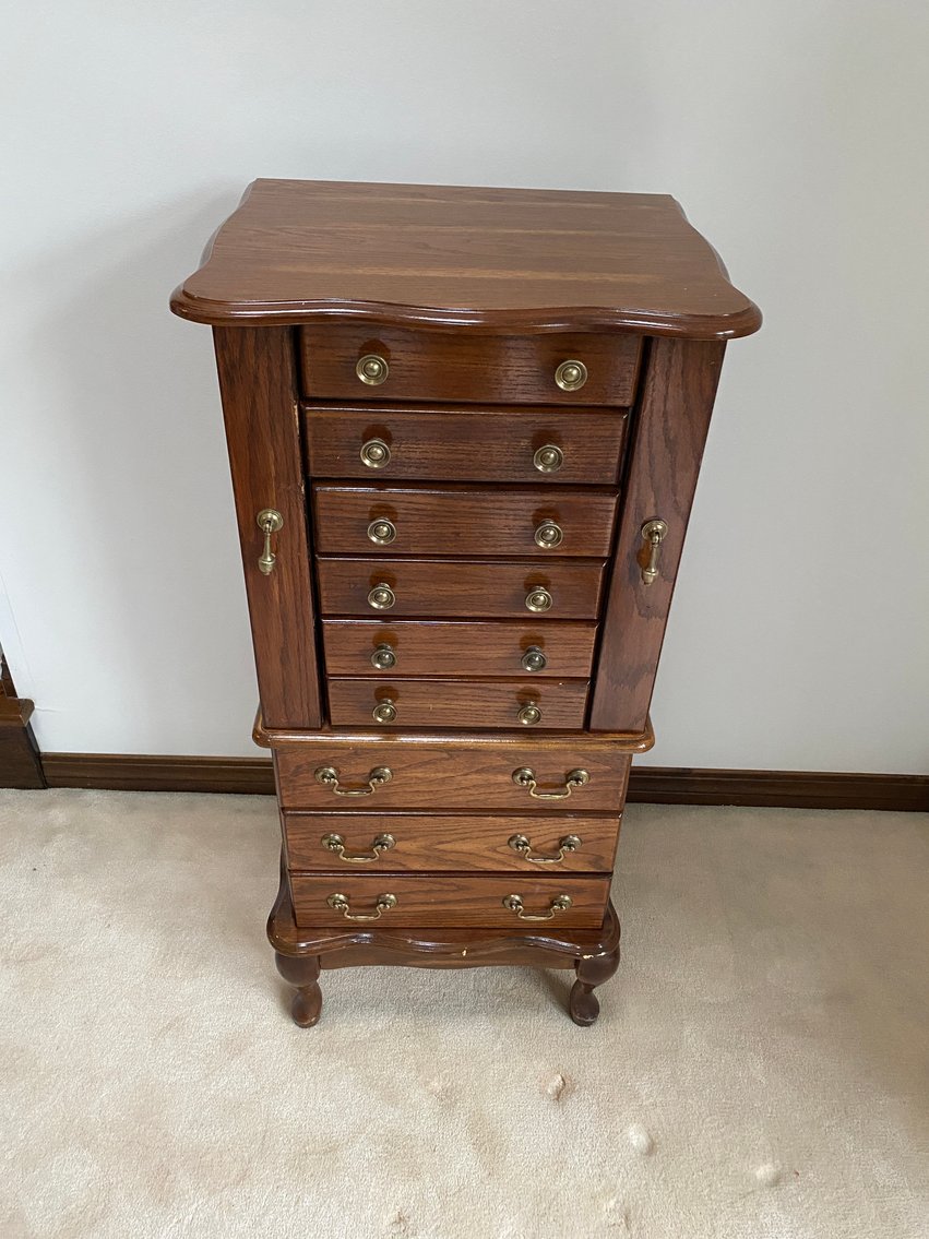 Image for Uniontown, PA -- Oriental style Furniture, Quality Bedroom suites, Curio cabinets, Sofas, Chairs, Dining Room suite, Tables, Lamps, Patio Furniture. Framed Artwork, Lladro, Household items