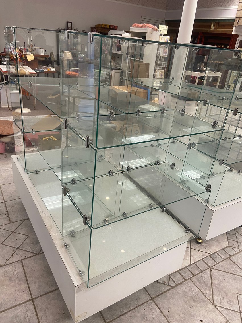 Image for Ansted, WV – Flower Shop Materials and Decorations, Coolers, Christmas Wreaths, Candle Holders, Retail Store Racks and More!