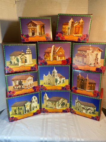 Image for Uniontown, PA – 2015 Hyundai Elantra, Clocks Collection, Paper Weights, Glassware, Lamps, Curio Cabinets, Toys, Tools, and More!