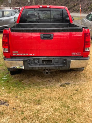 Image for Tunnelton, WV -- Equipment & Estate Auction – GMC Sierra, F-550 Utility Truck, Zero-Turn Mowers, Shipping Containers, Boats