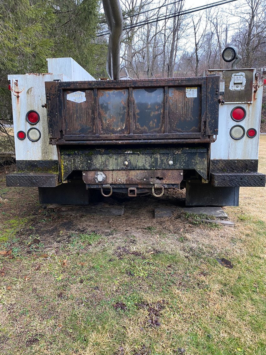 Image for Tunnelton, WV -- Equipment & Estate Auction – GMC Sierra, F-550 Utility Truck, Zero-Turn Mowers, Shipping Containers, Boats