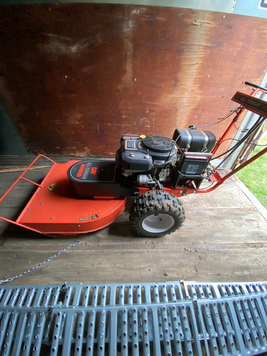 Image for Tunnelton, WV -- Equipment & Estate Auction – GMC Sierra, F-550 Utility Truck, Zero-Turn Mowers, Shipping Containers, Boats