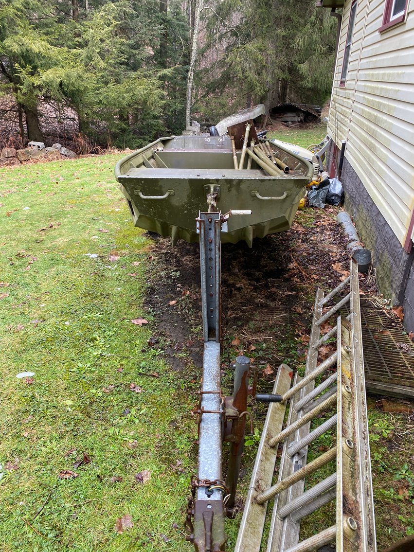 Image for Tunnelton, WV -- Equipment & Estate Auction – GMC Sierra, F-550 Utility Truck, Zero-Turn Mowers, Shipping Containers, Boats