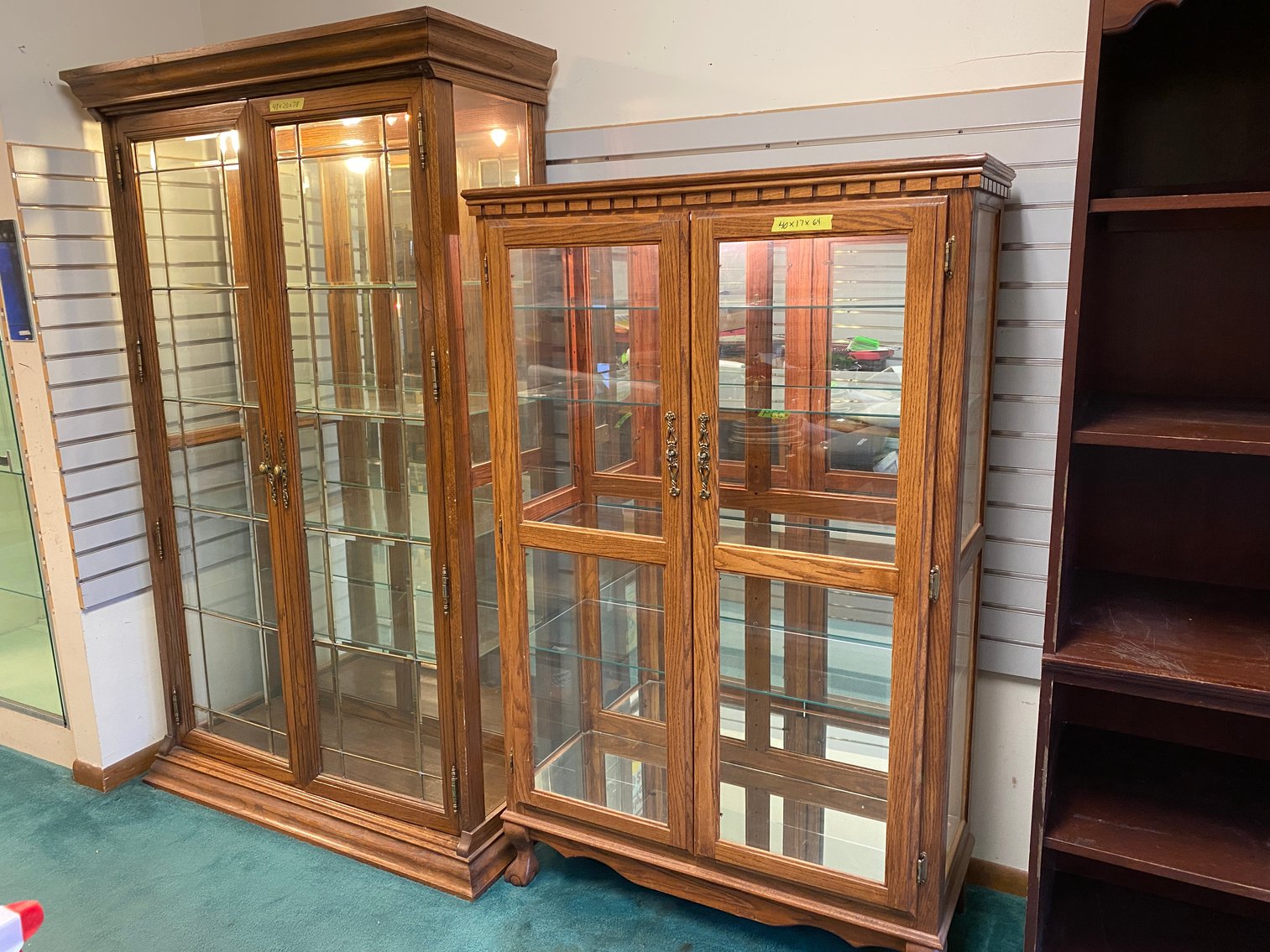 Image for Morgantown, WV – Final Online Auction for Sander’s Antiques: Showcases and Displays