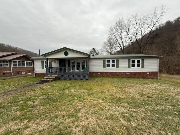 Image for Danville, WV – 3 Bedroom Doublewide that Must Be Moved: Perfect for Home, Rental, or Weekend Retreat!