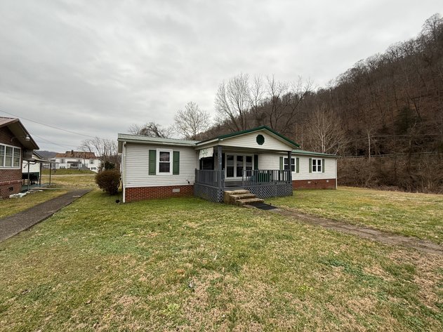 Image for Danville, WV – 3 Bedroom Doublewide that Must Be Moved: Perfect for Home, Rental, or Weekend Retreat!