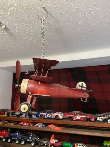 Image for Hurricane, WV -- Ford Explorer, Lamps, Tools, Furniture, Antiques, and MORE!