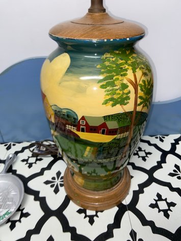 Image for Hurricane, WV -- Ford Explorer, Lamps, Tools, Furniture, Antiques, and MORE!