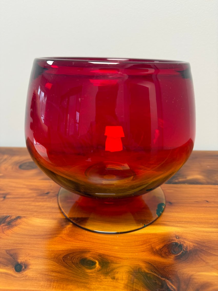 Image for St. Albans, WV -- Vehicles, RV, Boat, Glassware, Diecast Cars, Blenko, Fenton, Crocks and MORE!