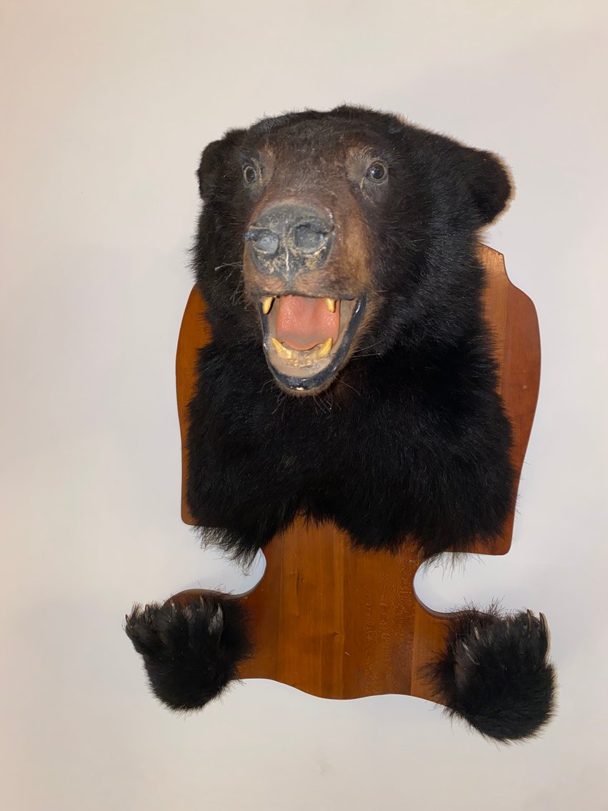 Image for Mannington, WV -- Online Household Auction: Furniture, Artwork, Paintings, Clocks, Power Tools, and Much More!