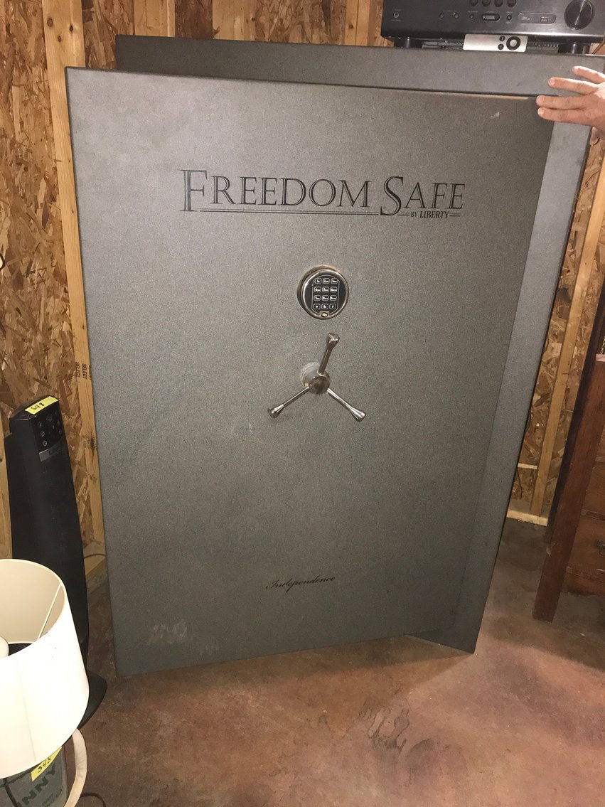 Image for Fairmont, WV - Estate Auction: Tractors, Vehicles, Boats, Sporting Goods, Tools & Equipment