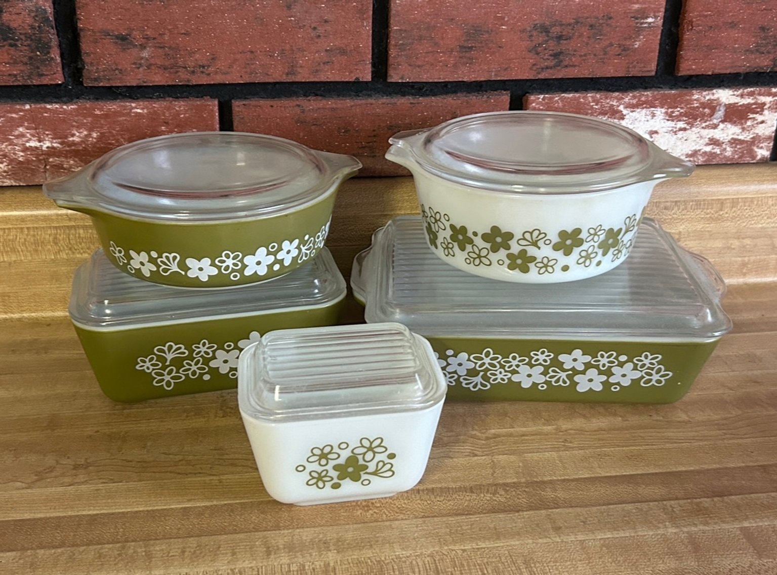 Image for Smock, PA:  Furniture, Pyrex, Pocket Knives, Collectibles, Bose Radio, Stoneware, Push Mower, Lamps, Telephones, Lift Chair, Hats, TV's, Stove, and More!