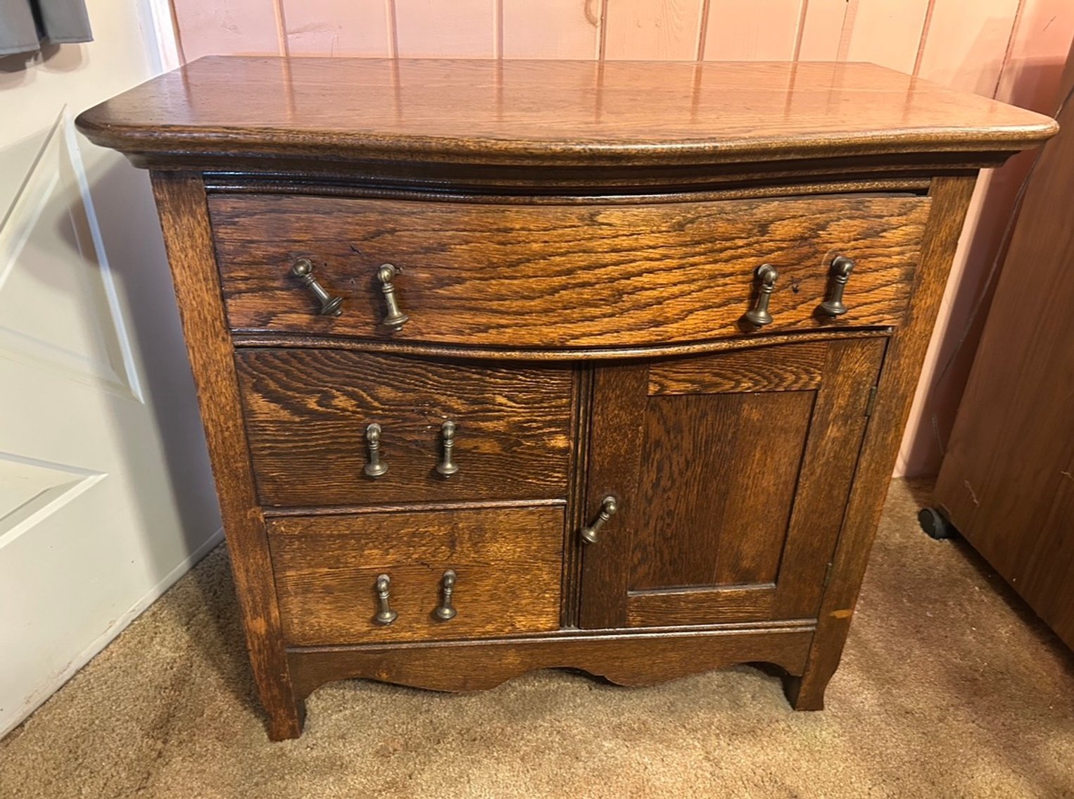 Image for Smock, PA:  Furniture, Pyrex, Pocket Knives, Collectibles, Bose Radio, Stoneware, Push Mower, Lamps, Telephones, Lift Chair, Hats, TV's, Stove, and More!