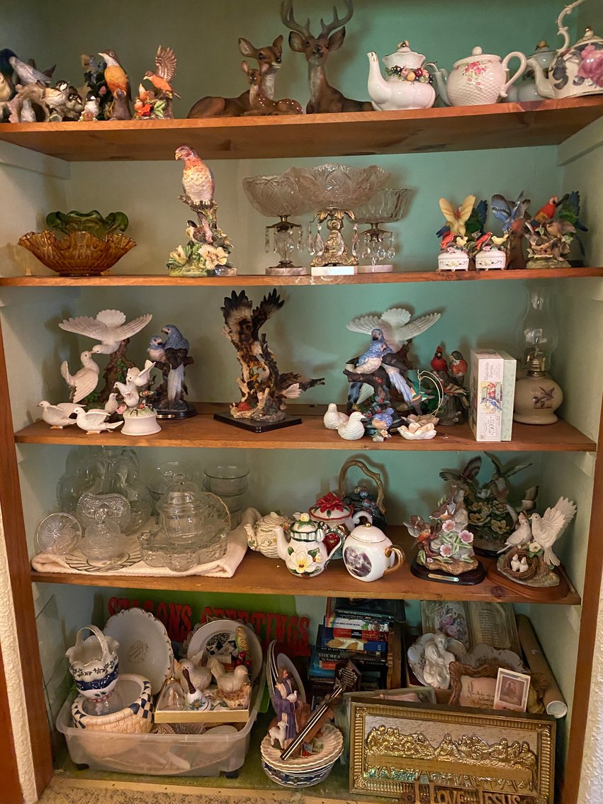 Image for Farmington, WV -- ESTATE SALE - Nice Selection of Fenton Glassware, Country Style Decor, Quality Furniture, Household Goods, Vintage Jewelry, Home Decor Items, and MUCH MORE!!