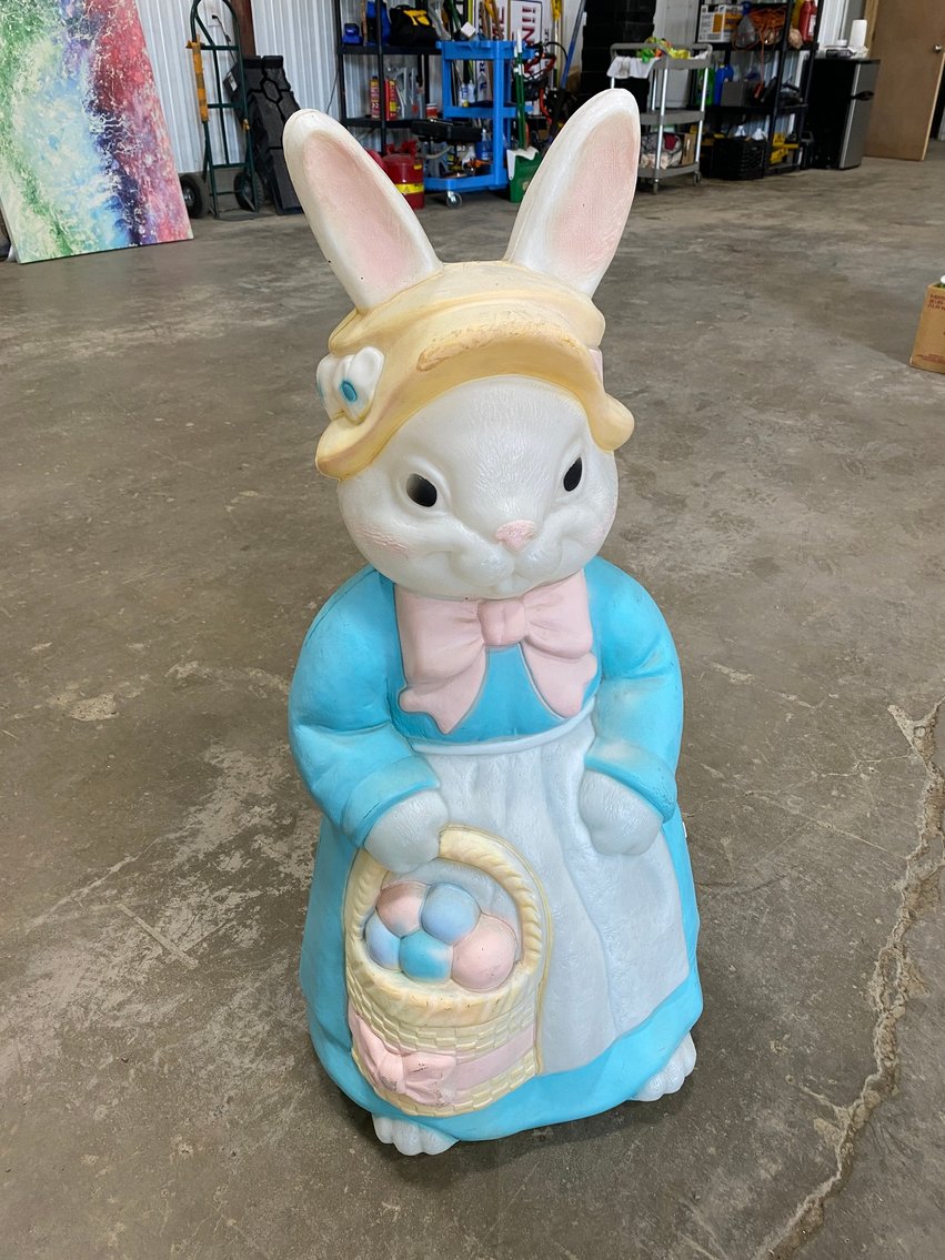 Image for Shinnston – Huge Antique Auction! Decorated Stoneware, Fenton & Carnival Glass, Furniture, Signed Paintings, Advertising Signs & More