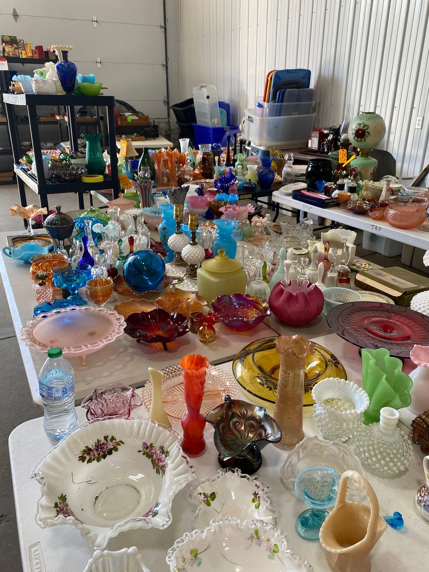 Image for Shinnston – Huge Antique Auction! Decorated Stoneware, Fenton & Carnival Glass, Furniture, Signed Paintings, Advertising Signs & More