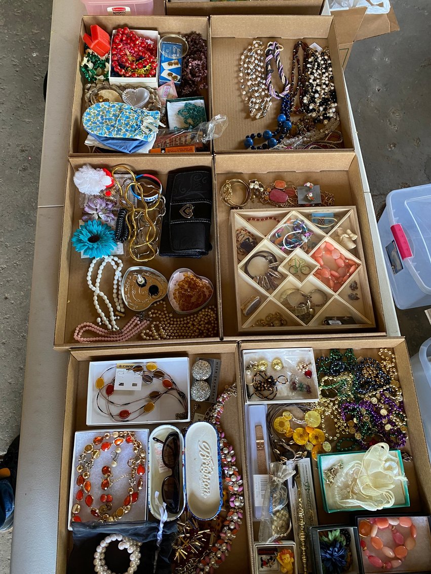 Image for Fairmont, WV – Moving Auction Featuring Primitive, Vintage, and Antique Tools, Collectibles and Other Items!