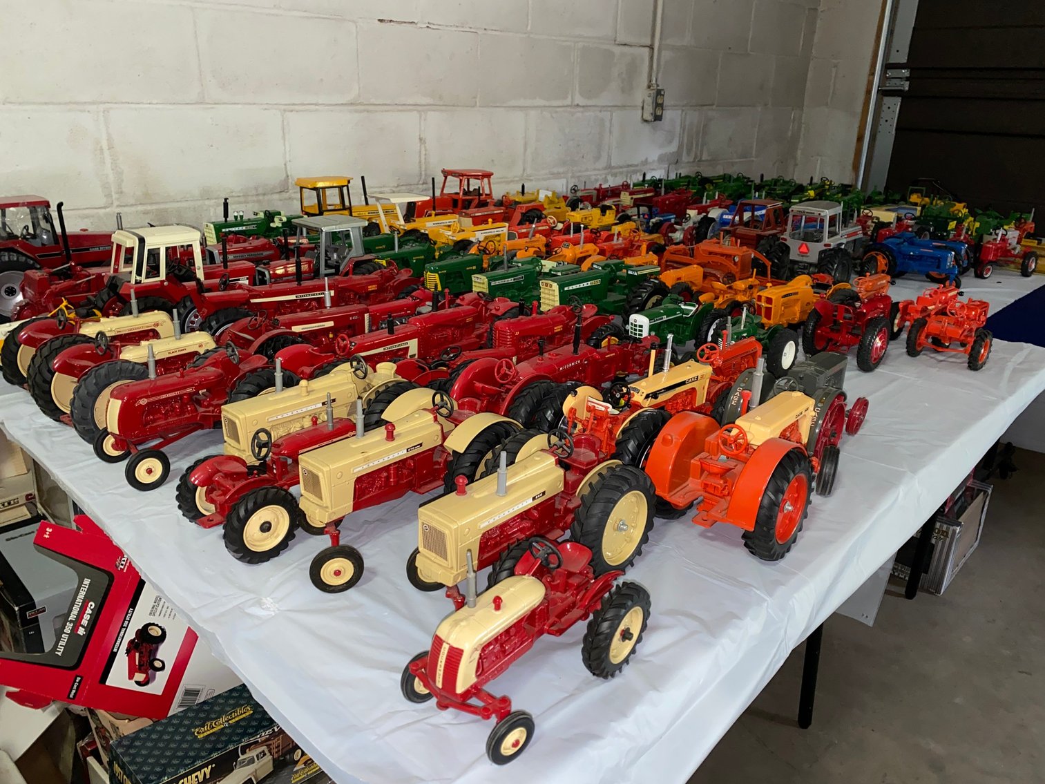 Image for Washington, WV - Lifetime Collection of David Berger: Antique Tractors, Cast Metal Toy Tractors, Farm Tools & Implements.