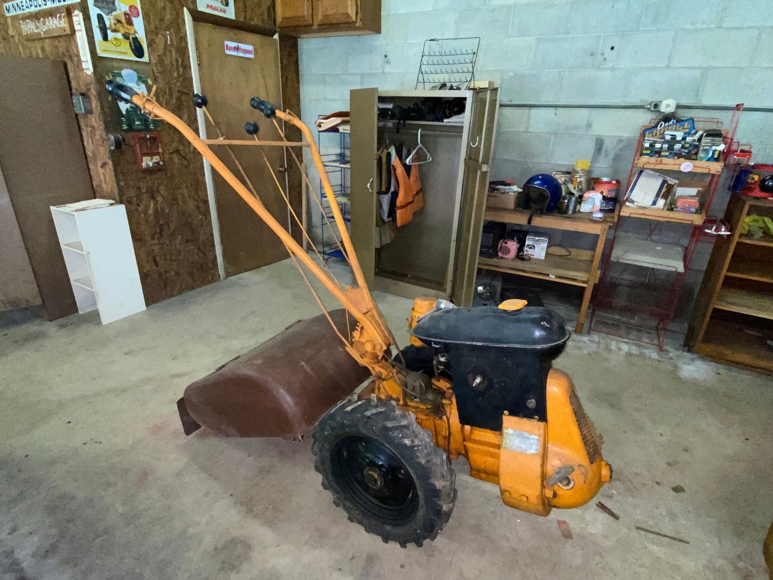 Image for Washington, WV - Lifetime Collection of David Berger: Antique Tractors, Cast Metal Toy Tractors, Farm Tools & Implements.