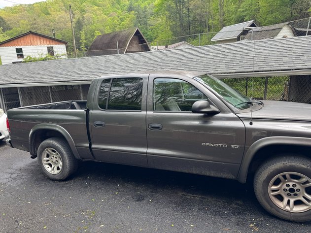 Image for Beckley, WV -- Dodge Dakota, Furniture, Tools, Lawn Care, Juke Box, Lamps, Antiques, Air Compressors, Generator and MORE!