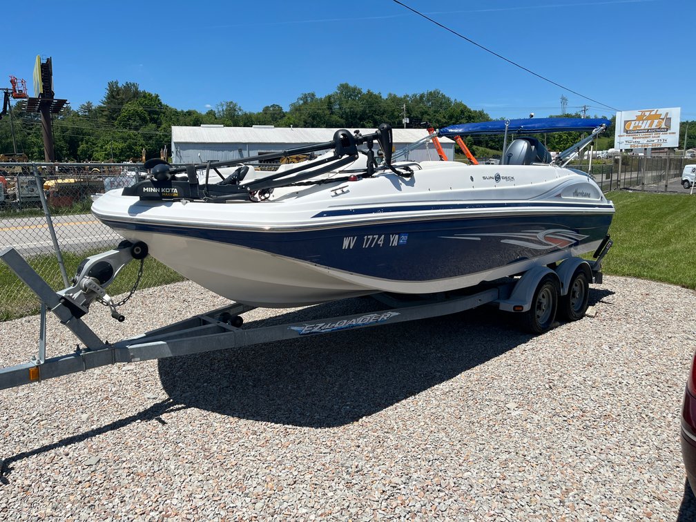 Image for Shinnston, WV - 2012 Hurricane SD Sport 188 Deck Boat, Yamaha F150 Outboard & EZ Loader Trailer