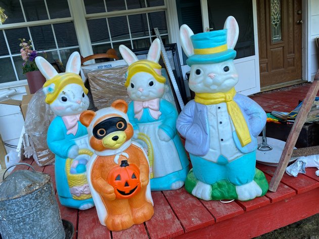 Image for Weston, WV - 600+ LOTS: Quality Furniture, Collectibles, Craft Items, Seasonal Decor, Lawn and Garden Items, and MORE!
